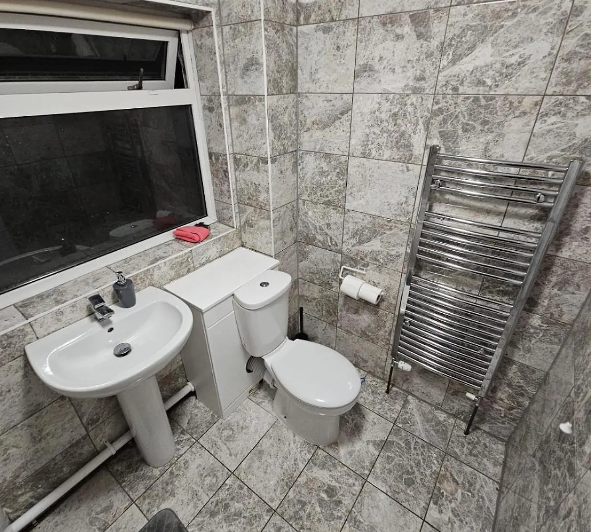 Spacious, Cozy Double Room 3 With Amenities Nottingham Affittacamere